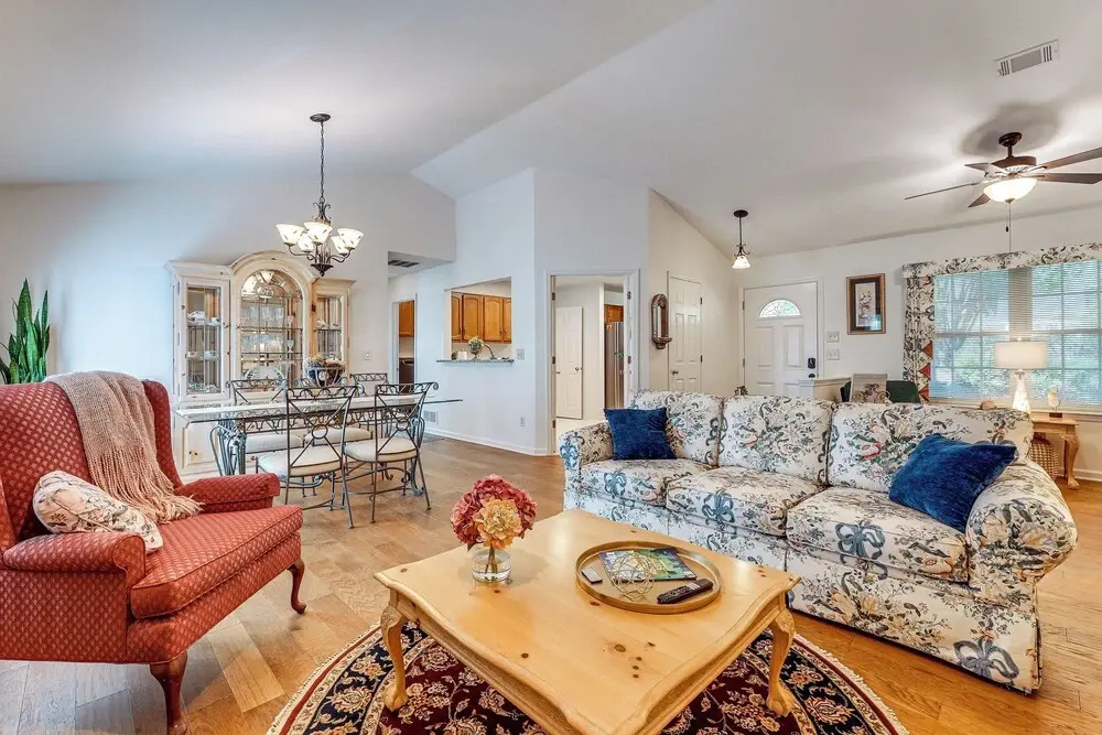 2 Mi to Ksu: Family Home w/ Games, Near Parks