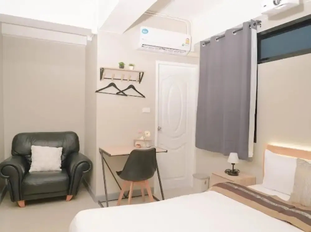 BnB98 Silom Hotel