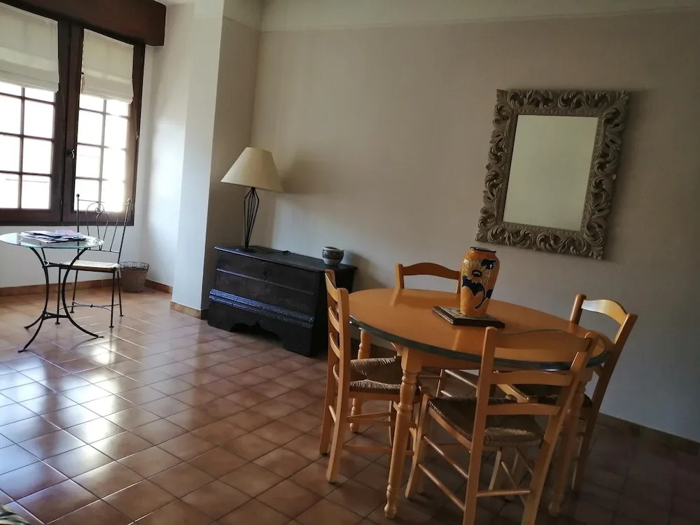 Apartment With 2 Bedrooms in Arles, With Wifi - 30 km From the Beach