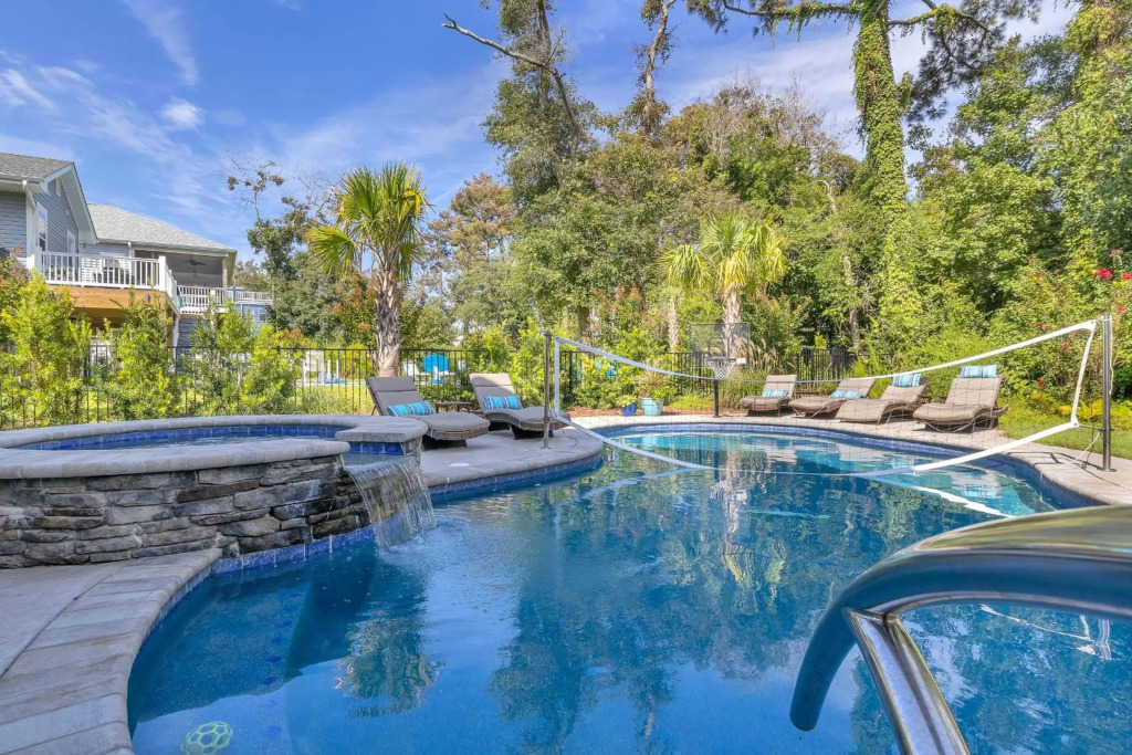 Farmhouse at Turtle Creek by Oak Island Accommodations