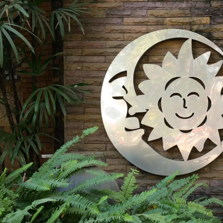 โรงแรมมูนแอนด์ซัน Moon and Sun Hotel