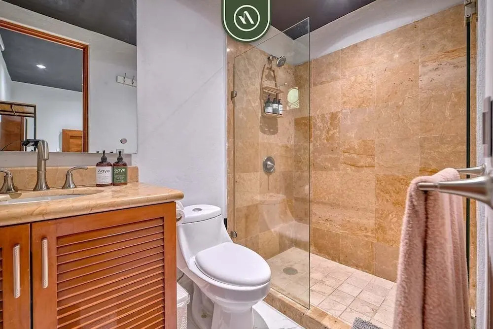 Modern 2BR Condo in Old Town - Private Terrace