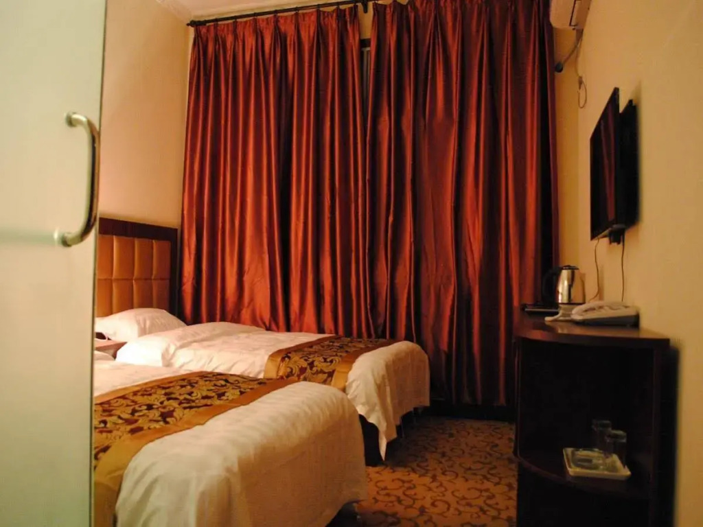 Maple Leaf Guest House