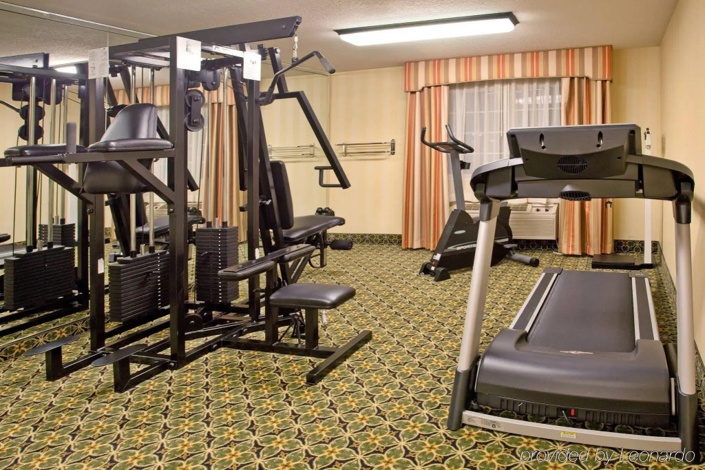 Holiday Inn Express Hotel & Suites Wabash by IHG