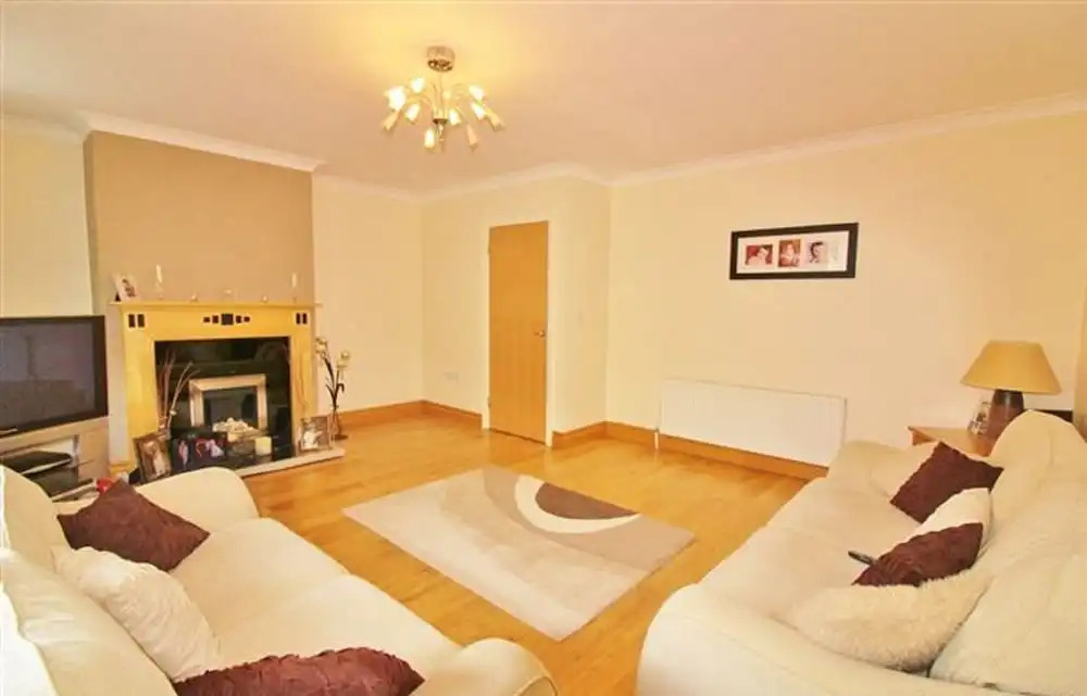 Saleem Holiday House