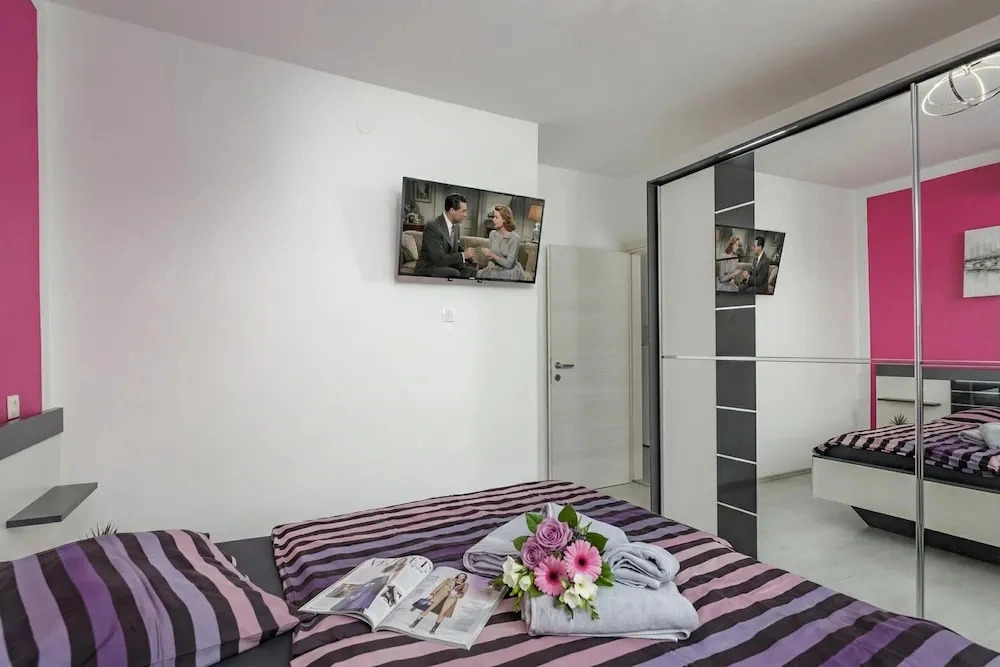 Comfortable Seaview Apartment Pacco