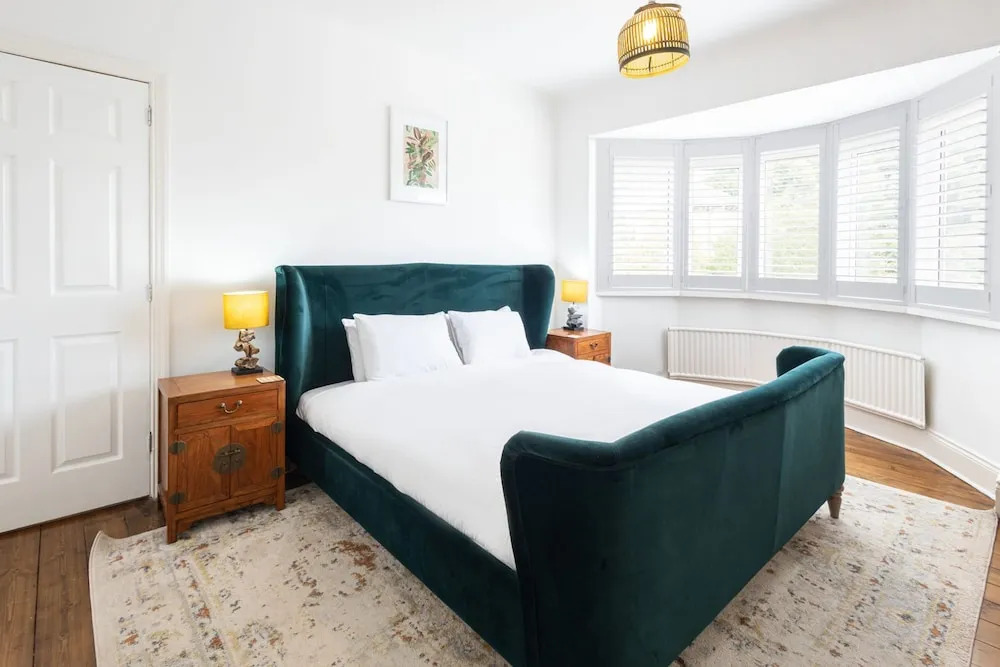 Host Stay Newton House