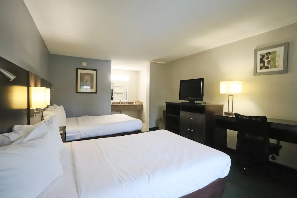 Greenville Inn & Suites