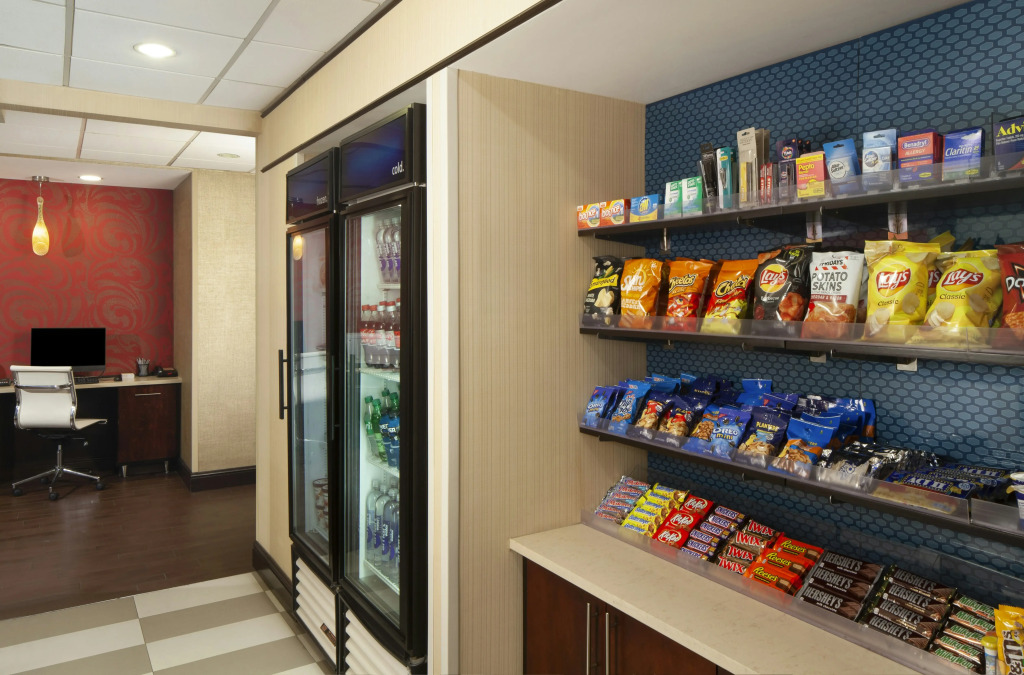 Hampton Inn Charleston-Southridge