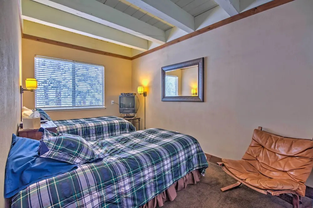 Private Deck & Community Pool: Incline Village Gem