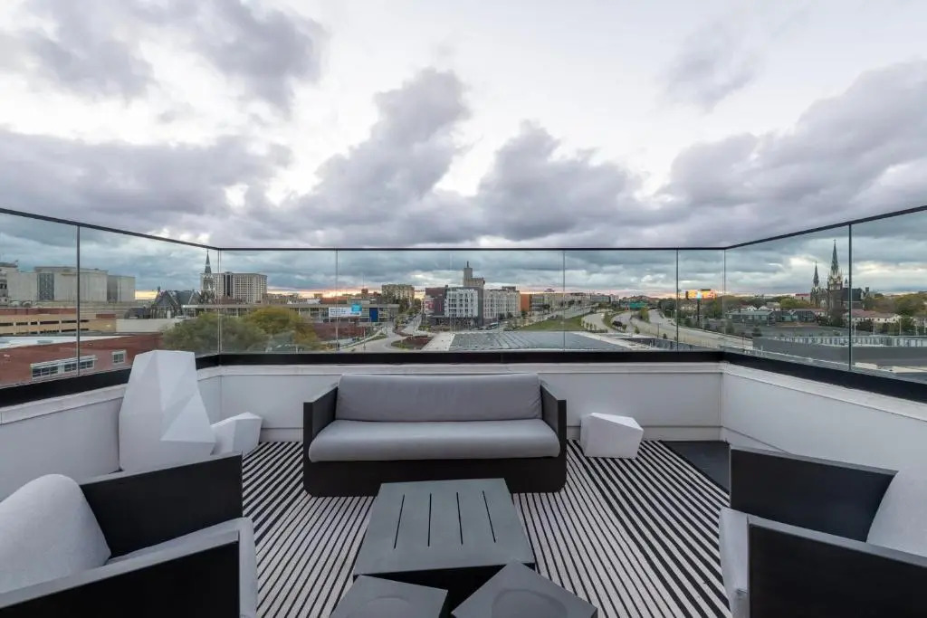 Flexhome Skywalk to Fiserv U3 RooftopGymParking
