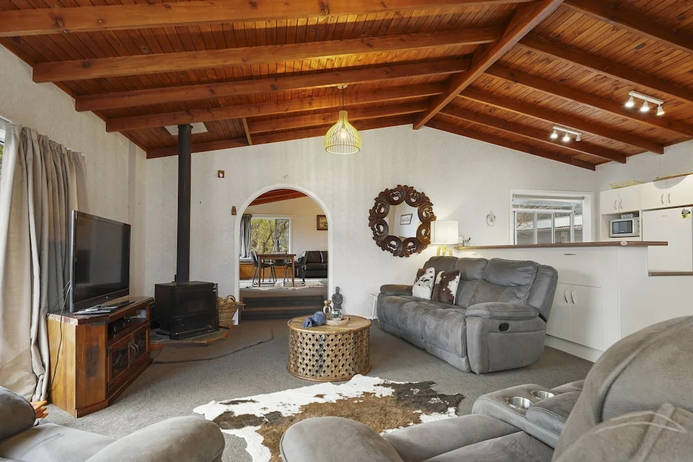 Lakeview Escape with spa - sauna - patio