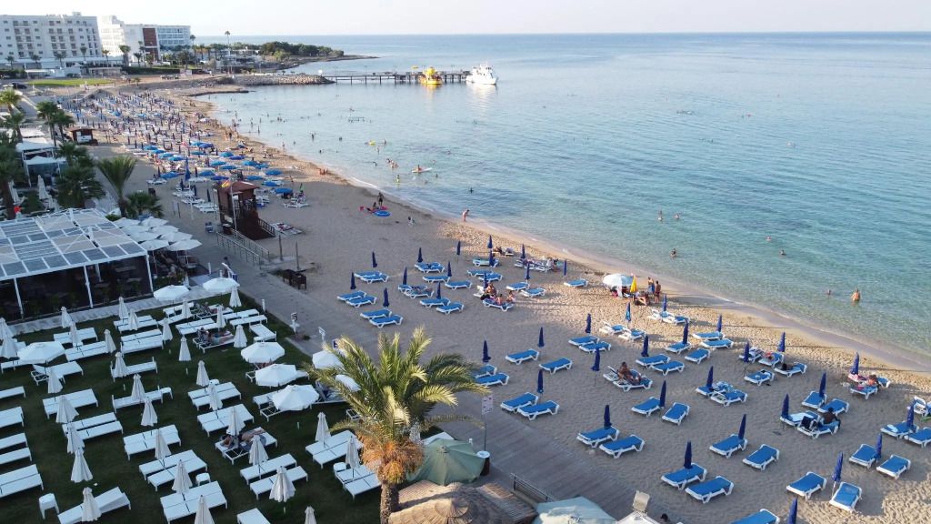 Flamingo Paradise Beach Hotel