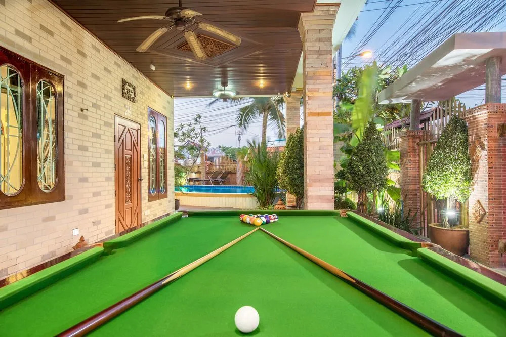 Grand Party Pool Villa