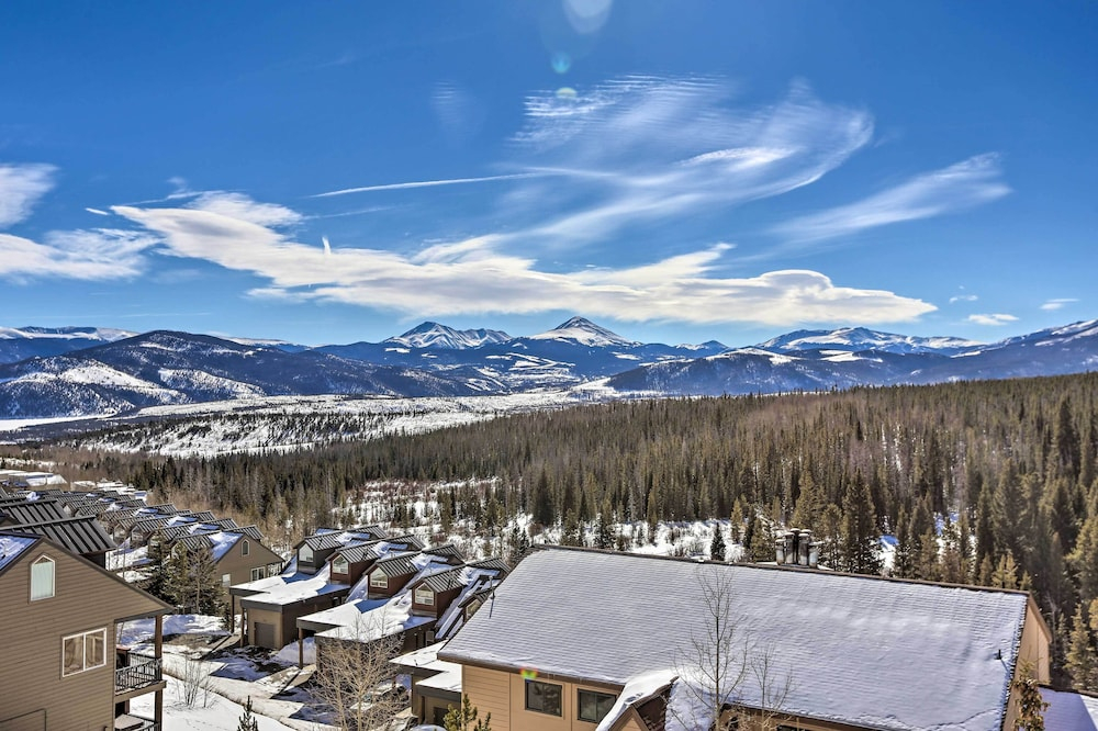 Mtn-view Silverthorne Gem w/ Shared Hot Tub