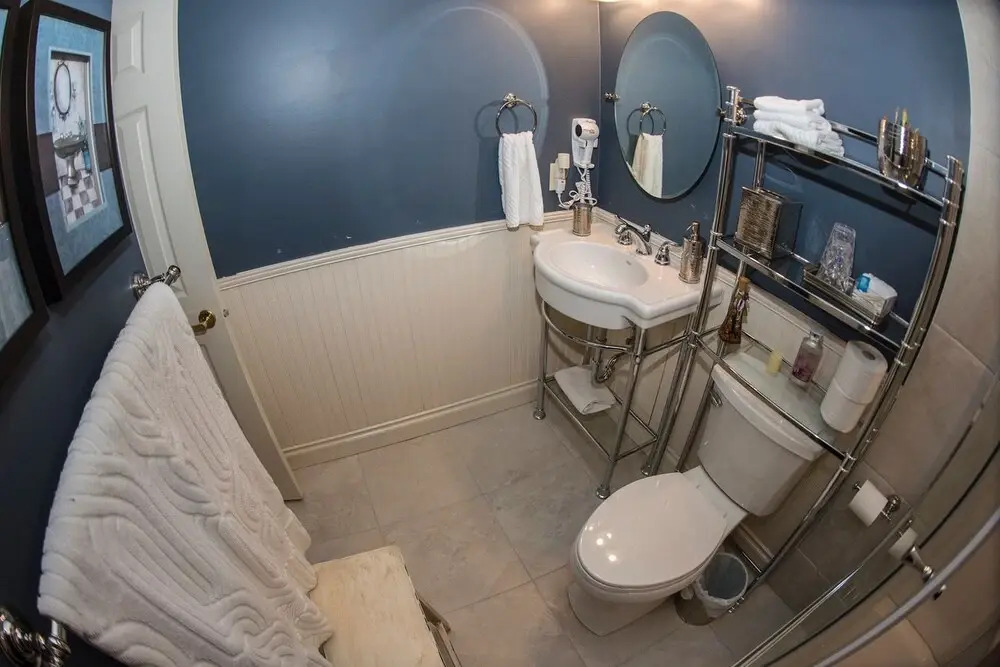 Moonstone Manor Bed & Breakfast
