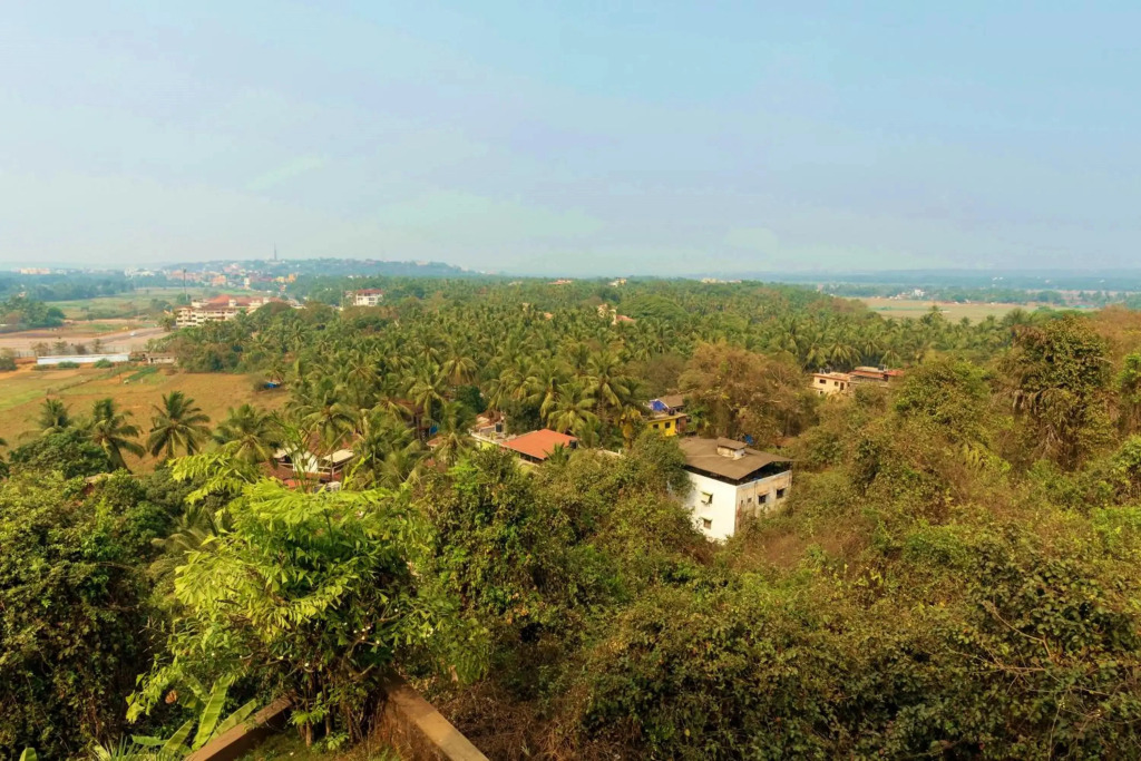 Dona Paula Apartment