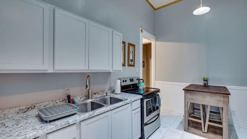 Elegant 2BR on Forsyth Park