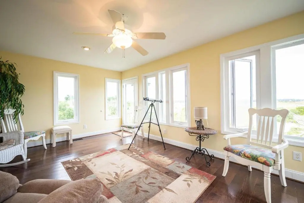 Sound Bite by Oak Island Accommodations
