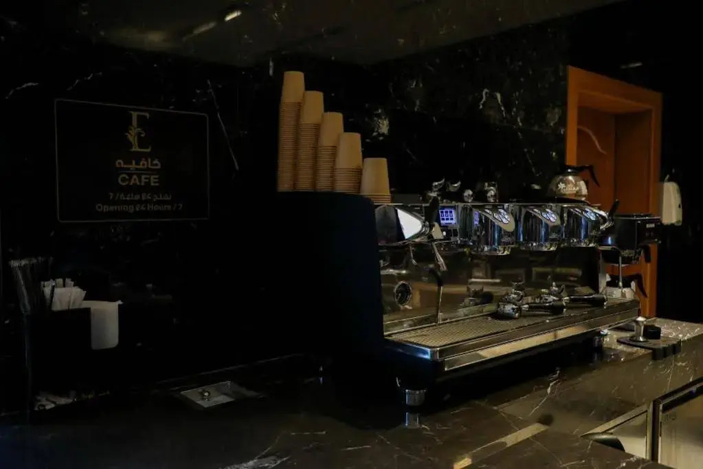 E Hotel
