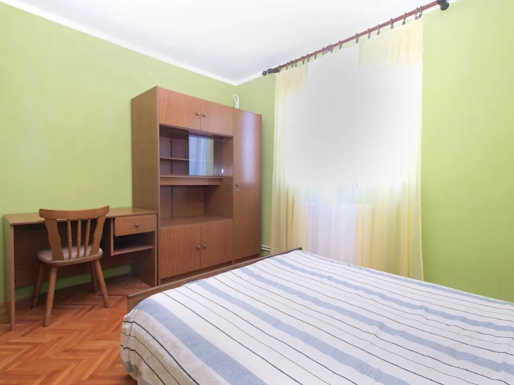 Apartment 1794