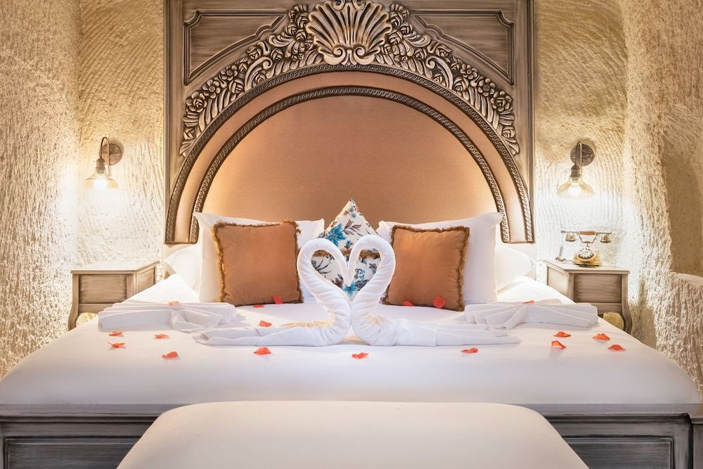 Elysion Cave Suites
