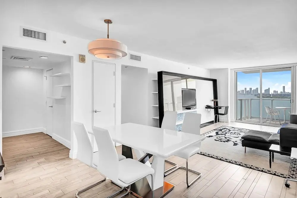 1100 West Avenue By MWG Hospitality