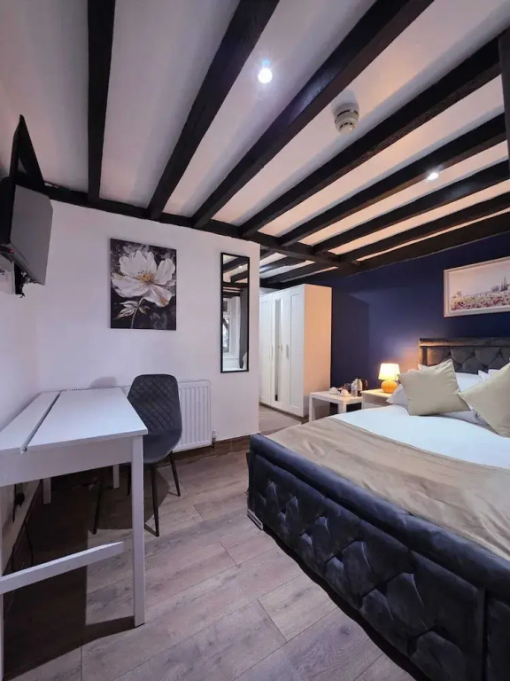 The Courtyard Lodge