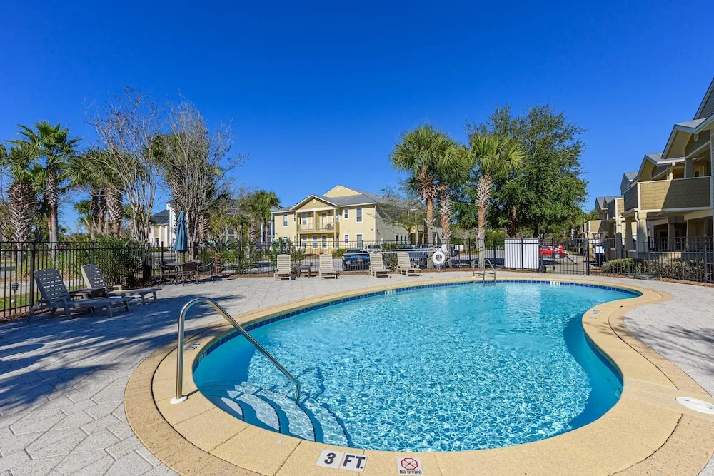 Topsail Village 824