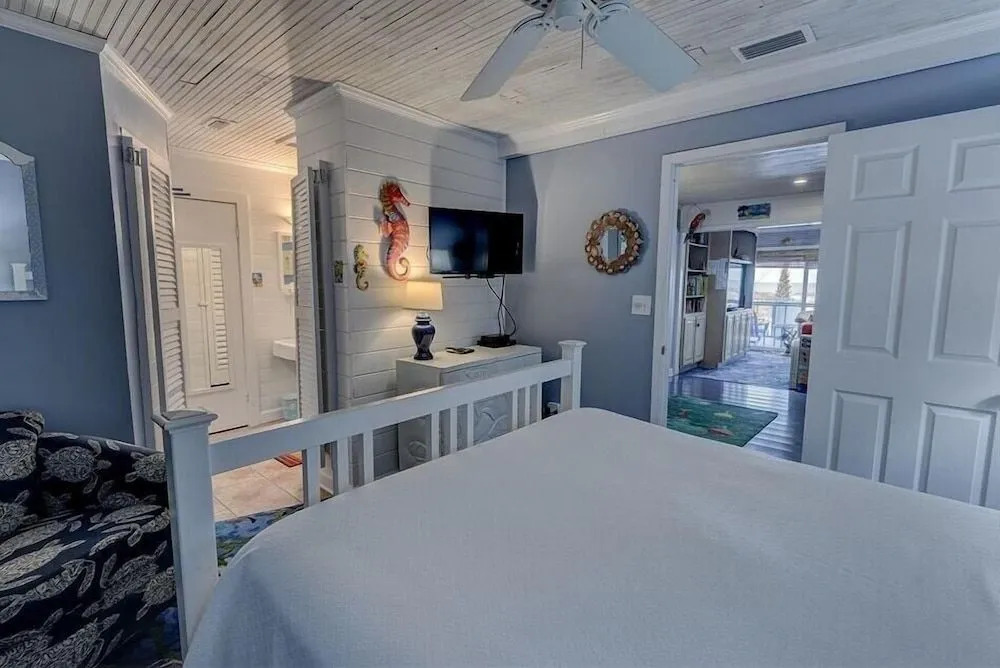 Ashby House 2 Bedroom Home by Redawning