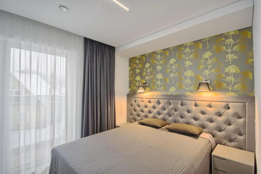 Nikolas Apartamentai Birstono 7