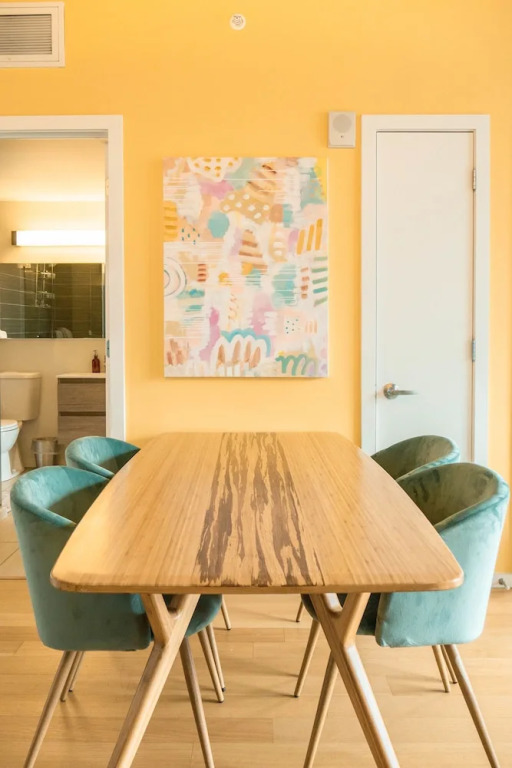 Designer, Spacious 1BD in Historic District