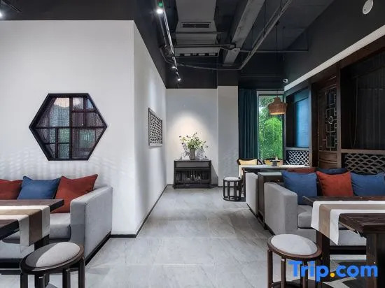 QIANNA HOTEL(Xinmi City Zhongqiang Guangnian)