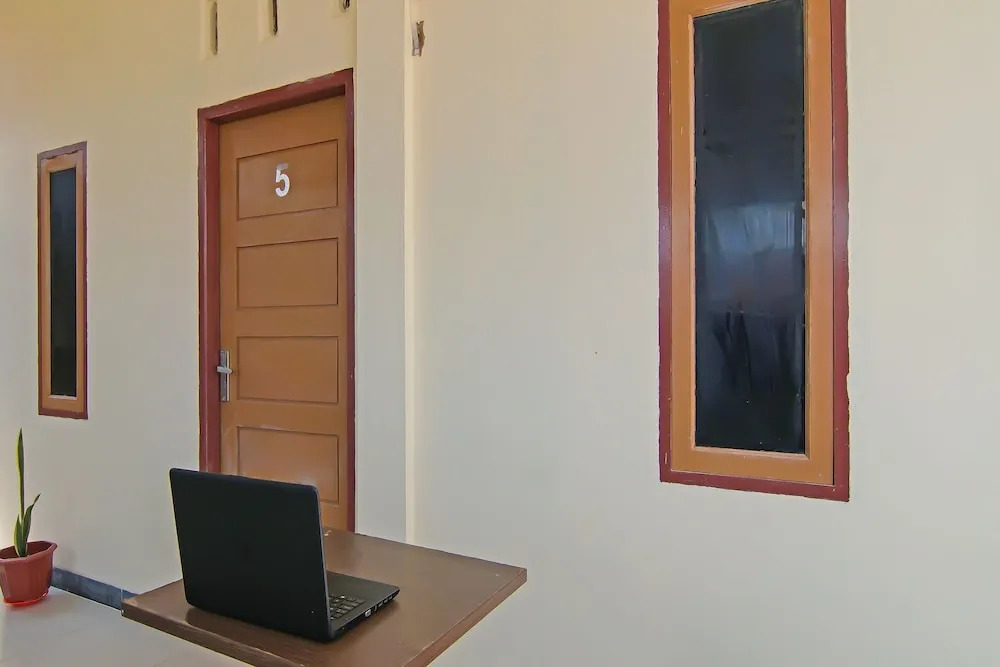 Hotel O Putri Guest House Syariah Near SPBU Rimbo Panjang