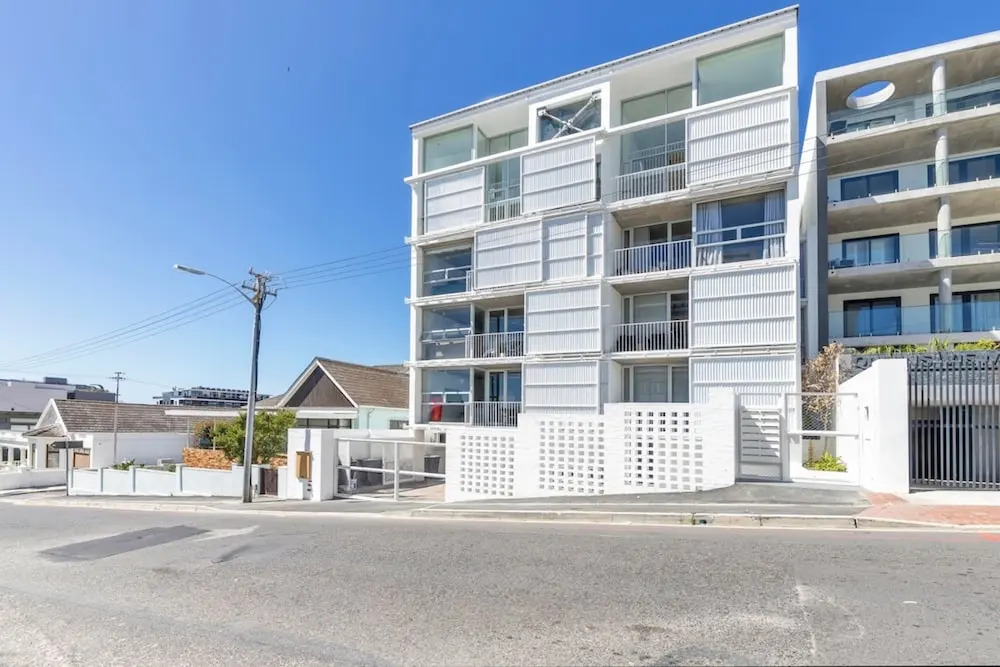 Seaside Studio Apartment, 9 Mins to Queens Beach!