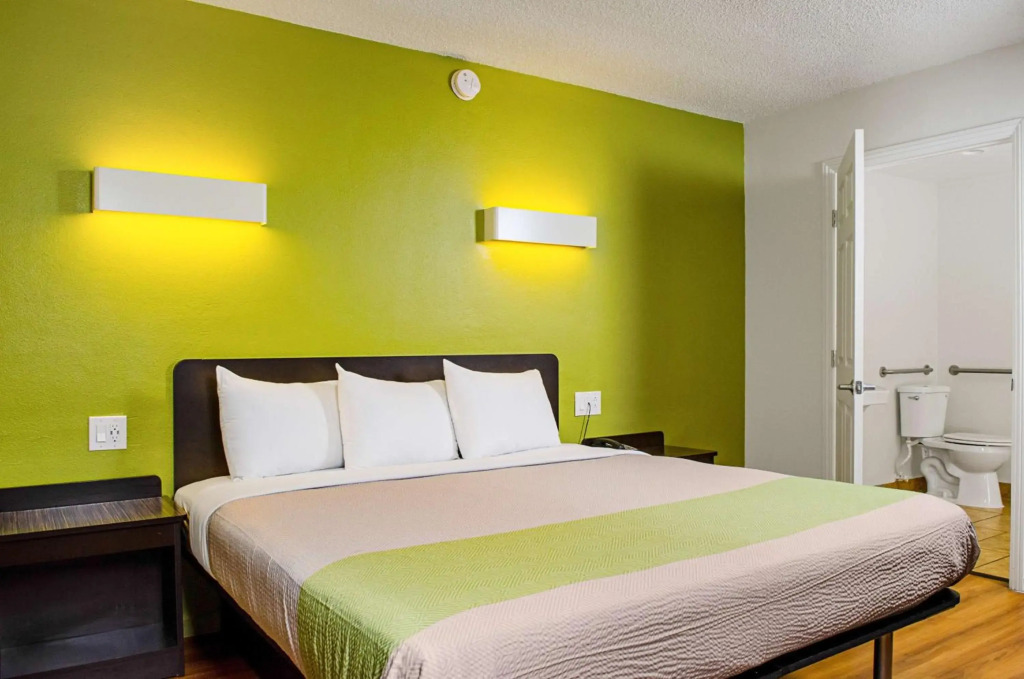 Motel 6-Modesto, CA - Downtown