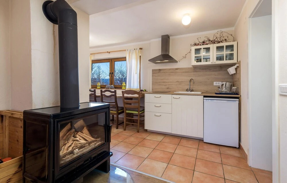 Nice Home In Rakovicko Seliste With Wifi