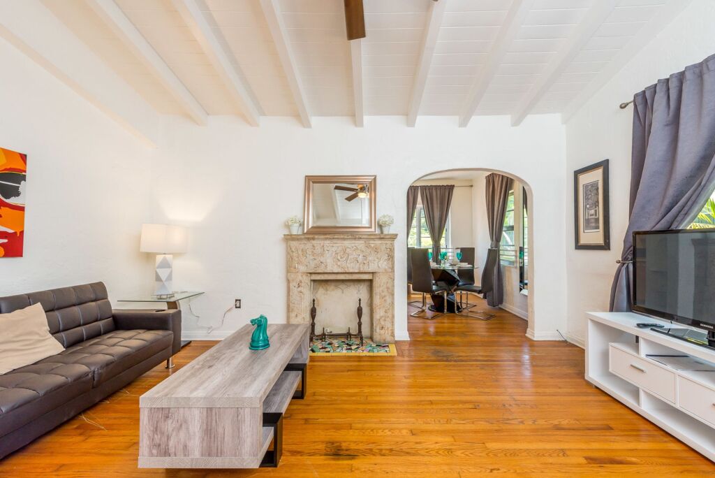 L’Etoile Apartments Part of the Oasis Casita Collection