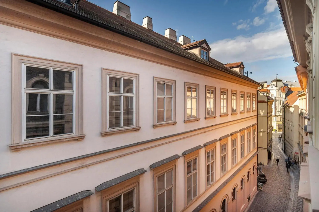 APTs in OLD TOWN PRAGUE by Michal&Friends