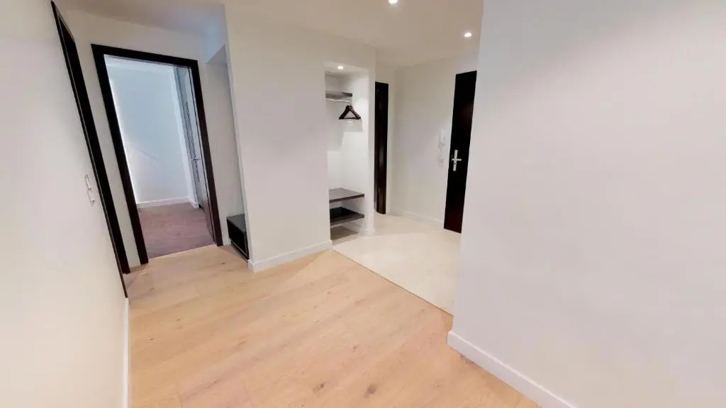White Pearl Apartment 2.06