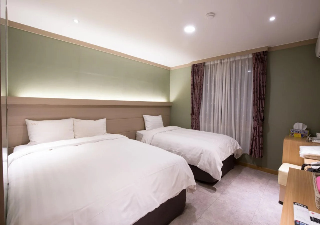 Hotel Bom