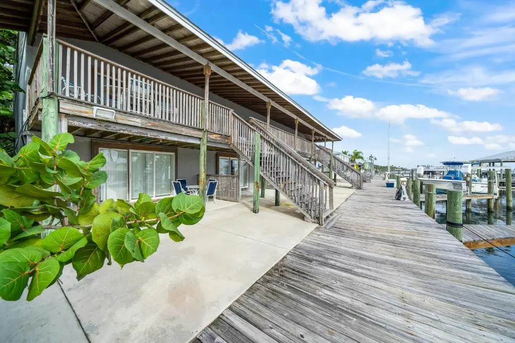 Sebastian Saltwater Lodge