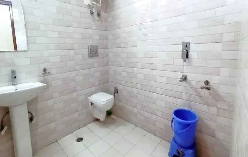 XooStays Amayra Inn Bhagsunag
