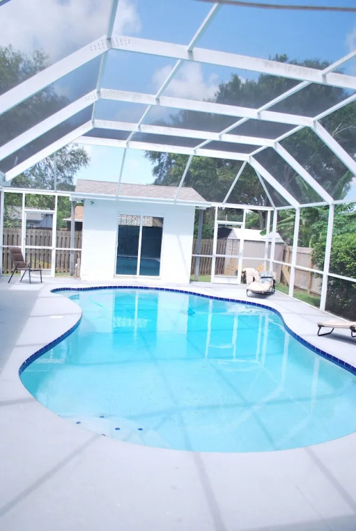 Luxury Vacation Villa with Heated Pool