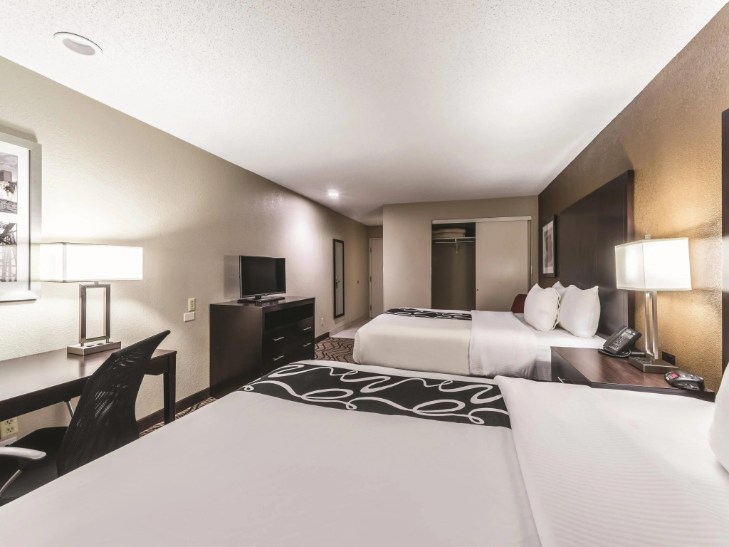 La Quinta by Wyndham Collinsville - St. Louis