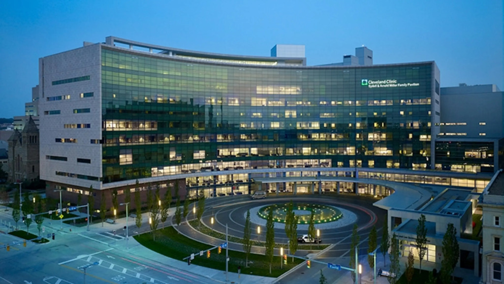 Holiday Inn Cleveland Clinic by IHG