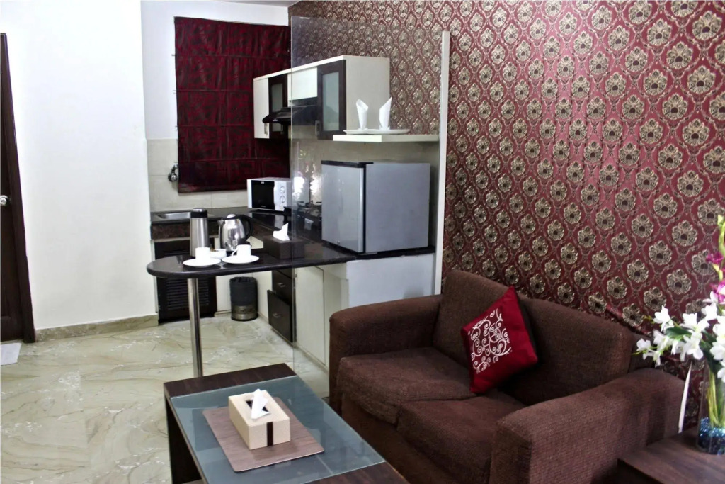 HOTEL JASHN INN Near Apollo Hospital