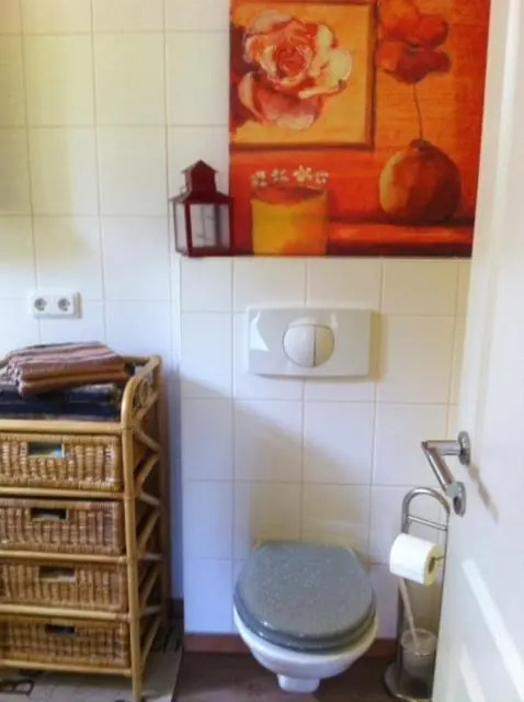 Apartment Vis-a-vis