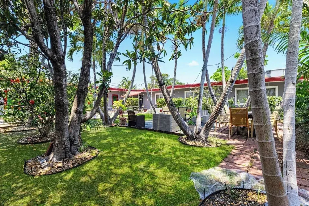 Spacious 1BR in Hollywood FL Pet-friendly, Parking