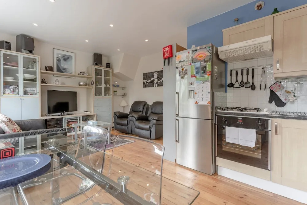Spacious 2 Bedroom Flat in Acton